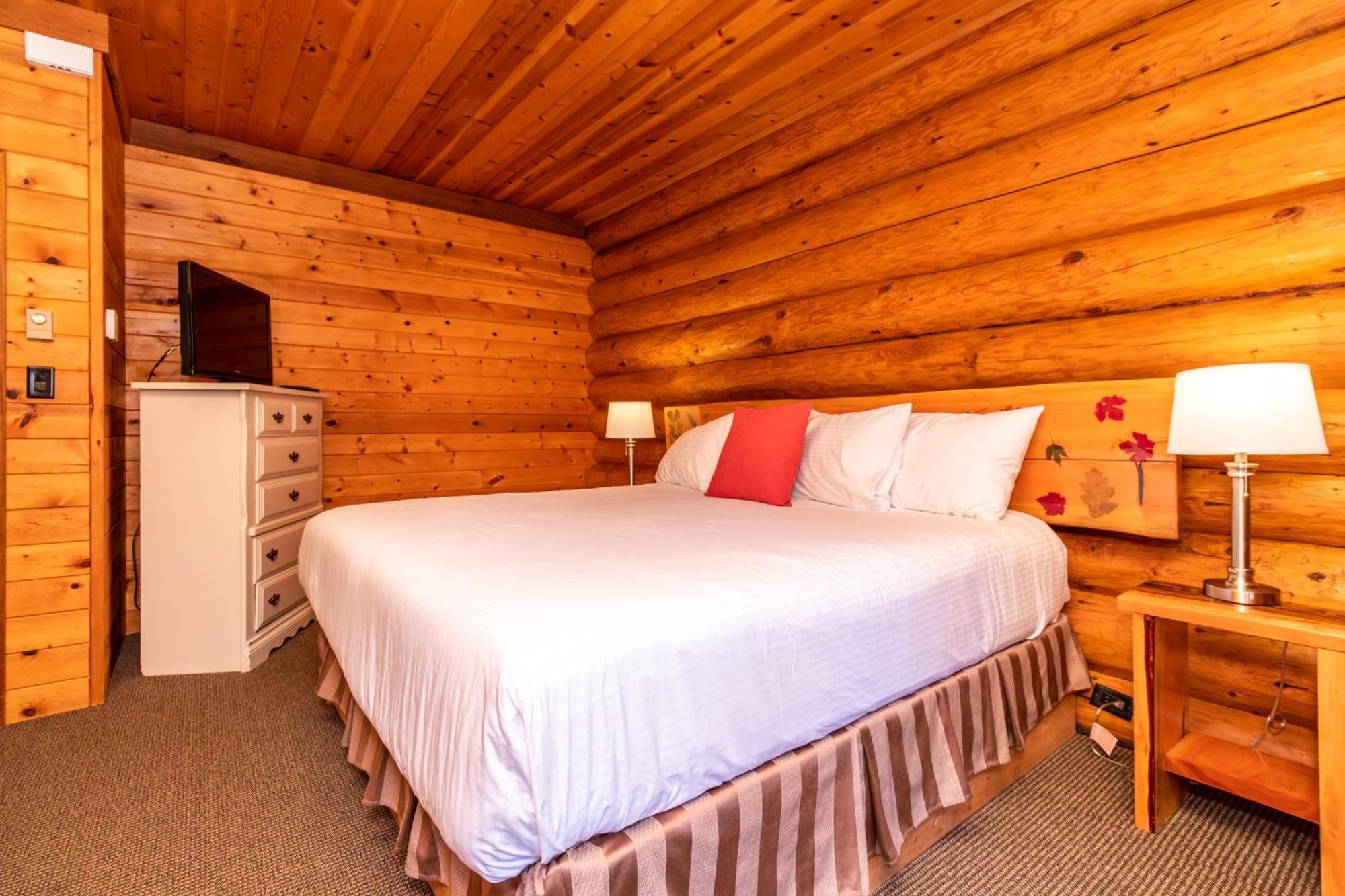 Riverbend Cottage & Rv Resort Parksville Bagian luar foto