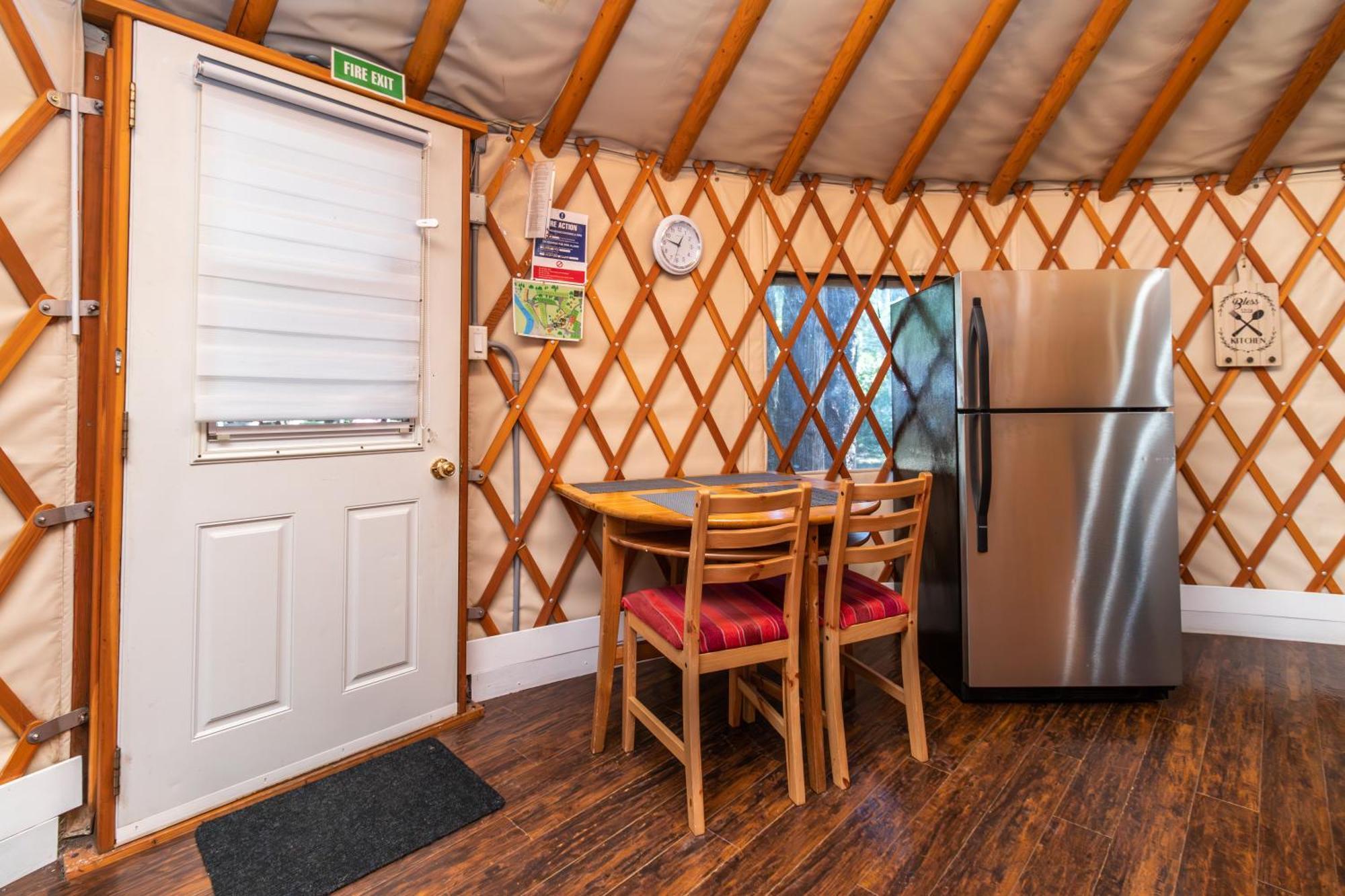 Riverbend Cottage & Rv Resort Parksville Bagian luar foto