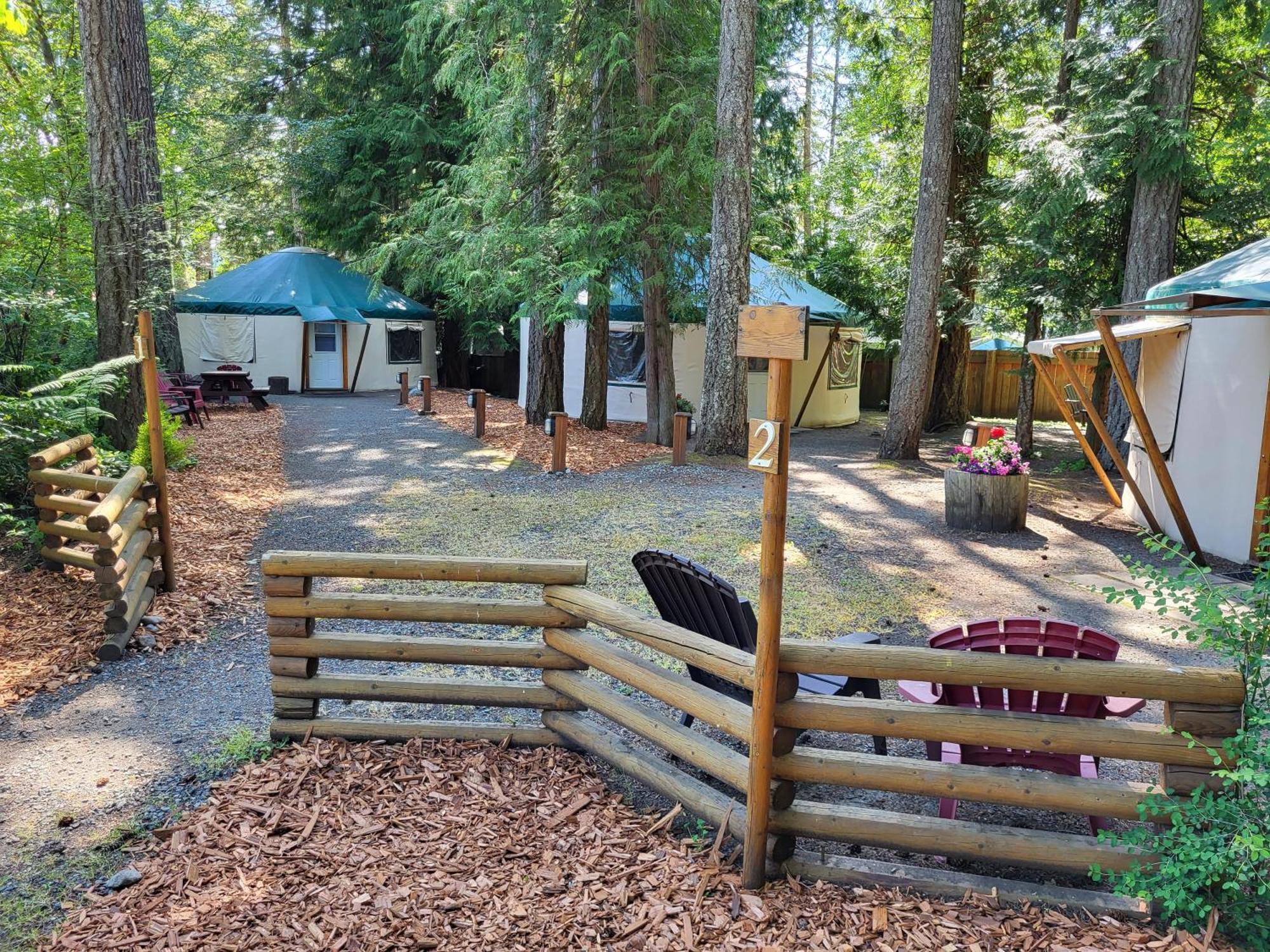 Riverbend Cottage & Rv Resort Parksville Bagian luar foto